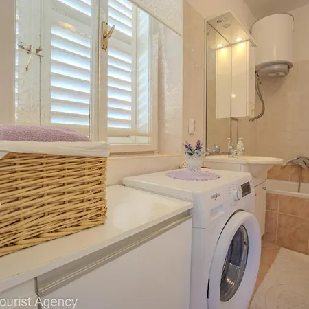 Dubravka Apartman Povljana